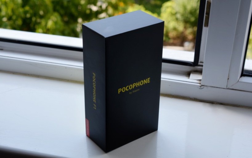 Unboxing the Xiaomi Pocophone F1